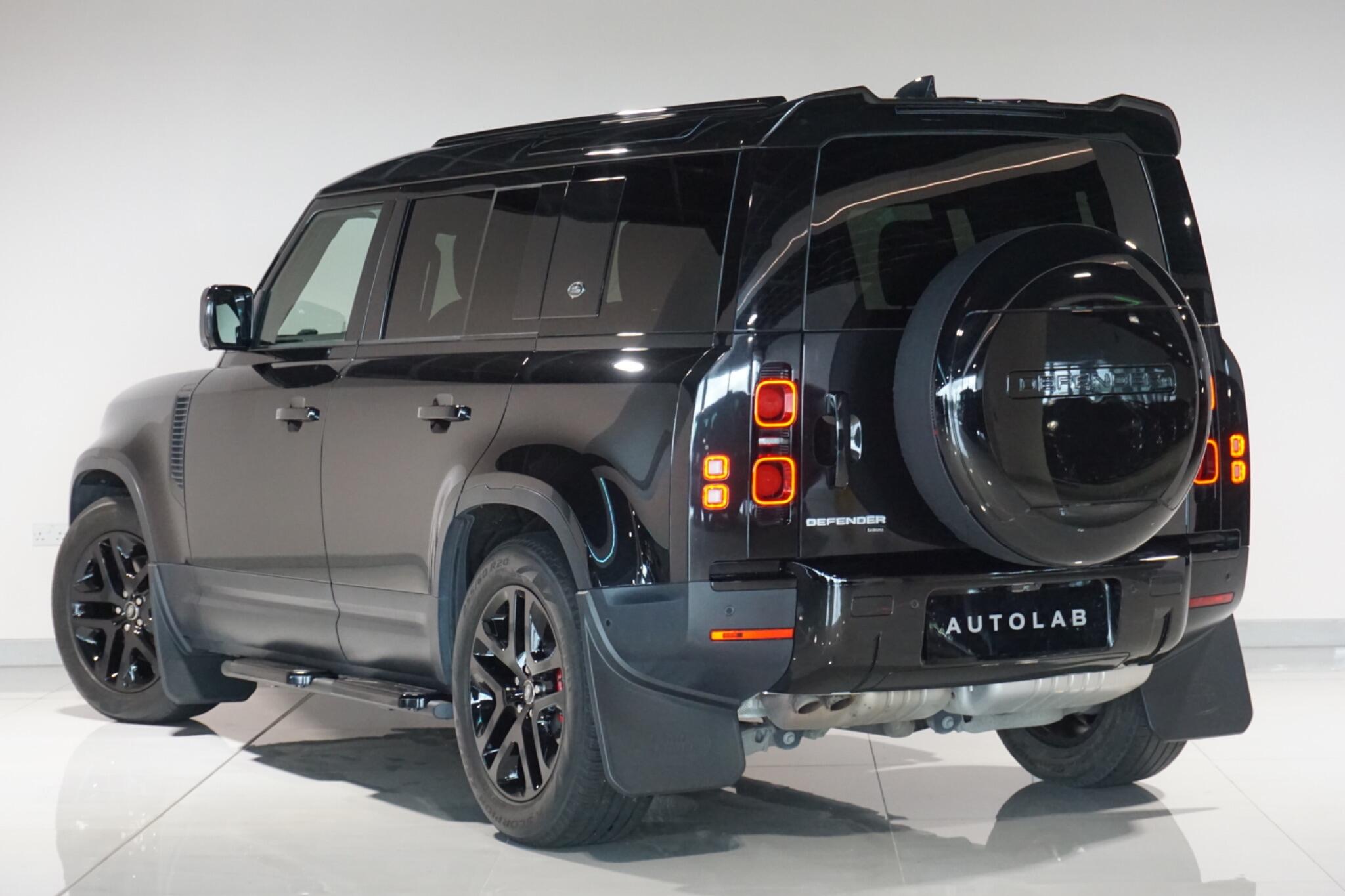 Land Rover Defender 110 3.0 D300 MHEV HSE SUV 5dr Diesel Auto 4WD Euro 6 (s/s) (300 ps)